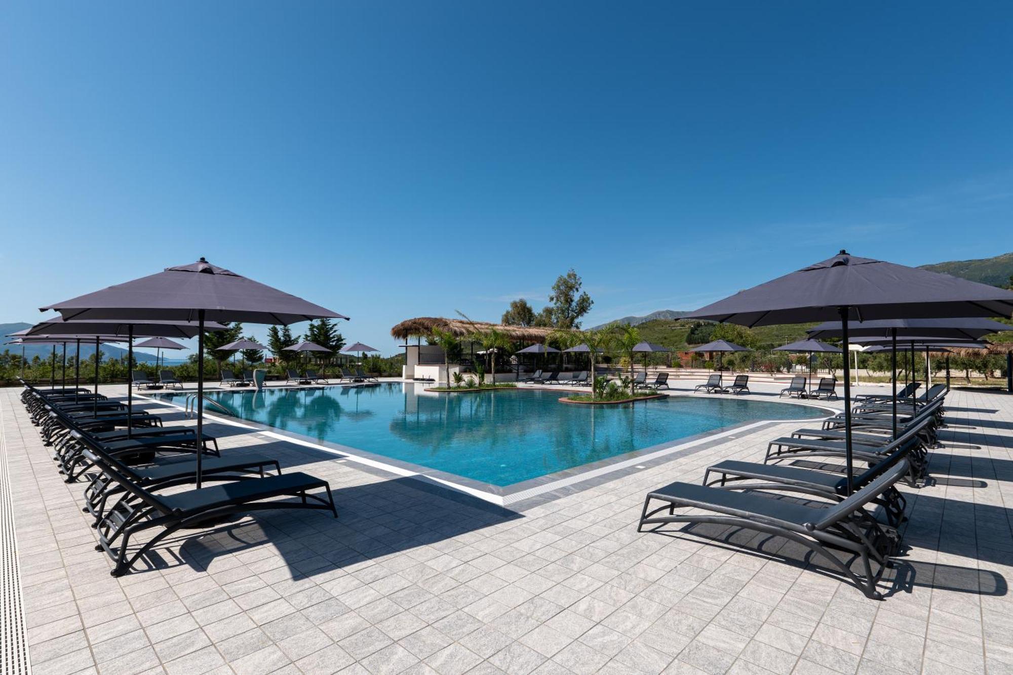Acros Resort Vlorë Exteriör bild