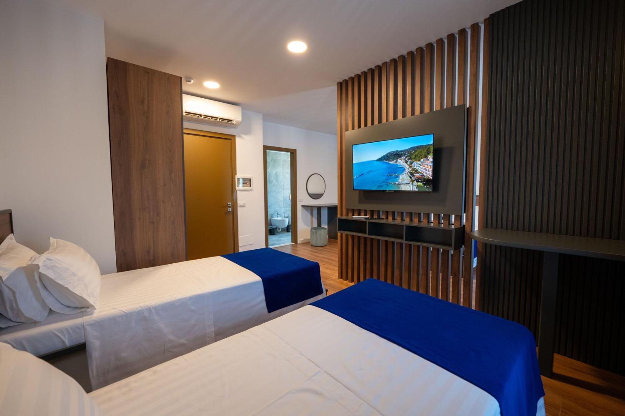 Acros Resort Vlorë Exteriör bild
