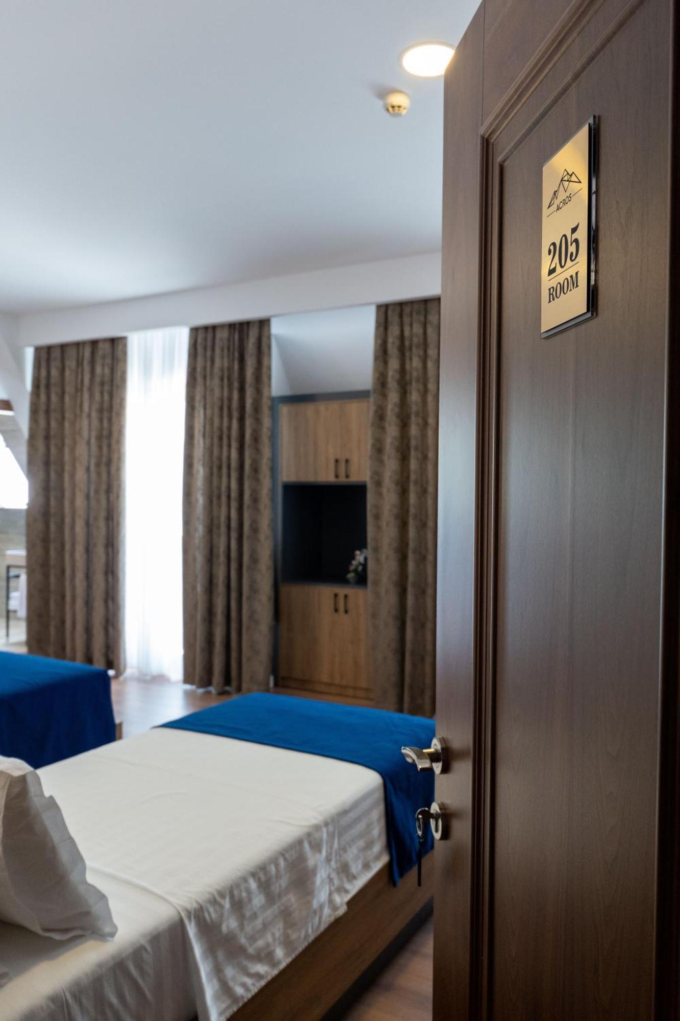 Acros Resort Vlorë Exteriör bild