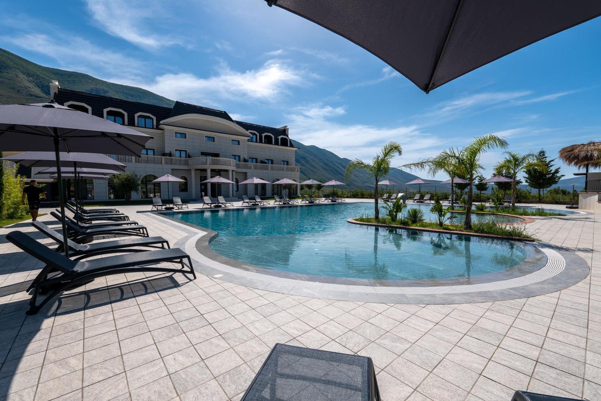 Acros Resort Vlorë Exteriör bild