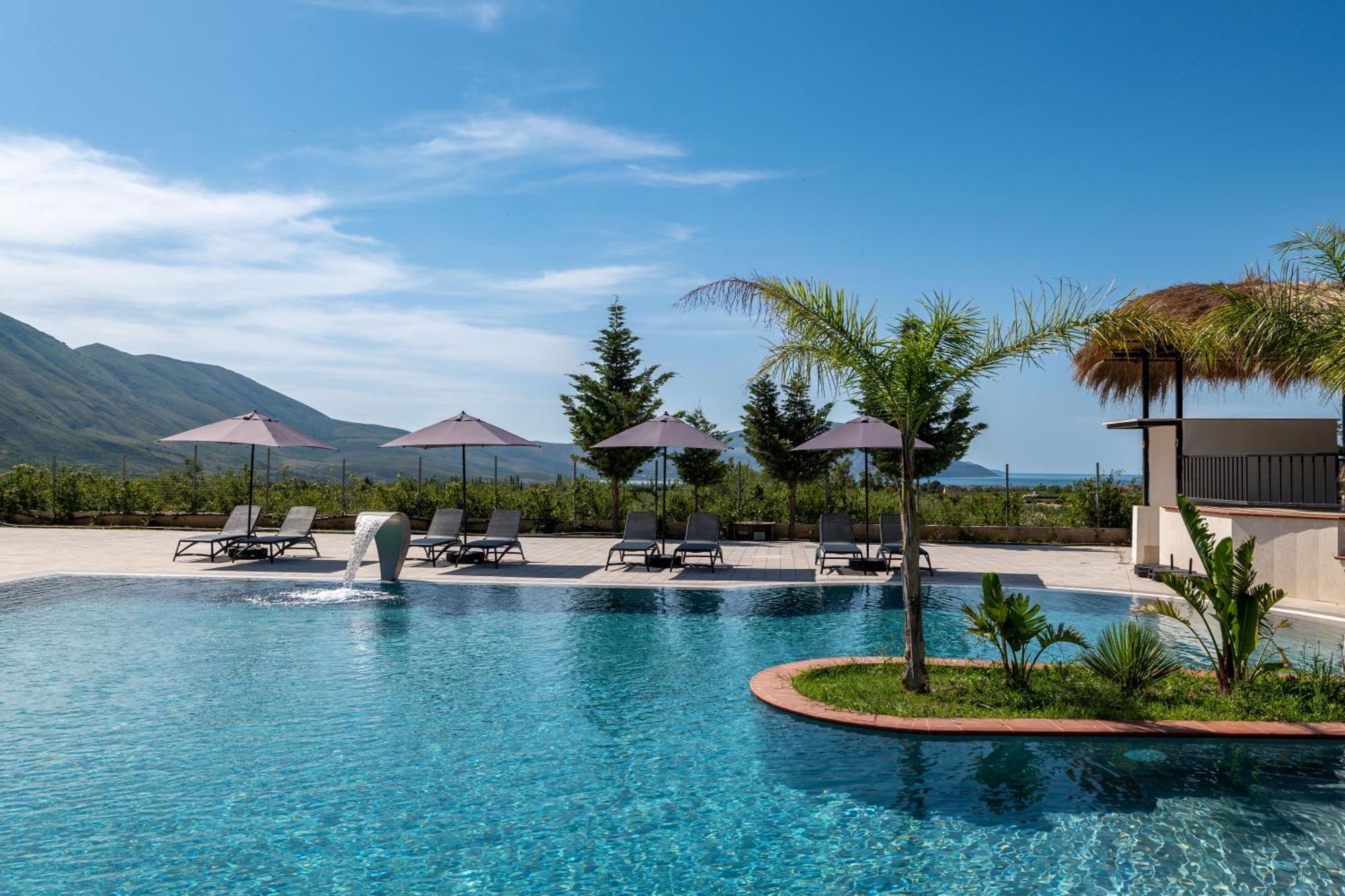 Acros Resort Vlorë Exteriör bild