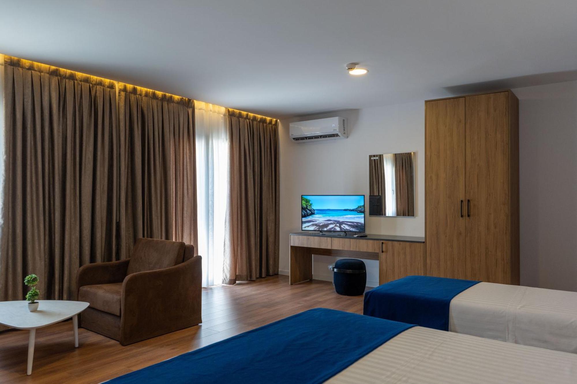Acros Resort Vlorë Exteriör bild