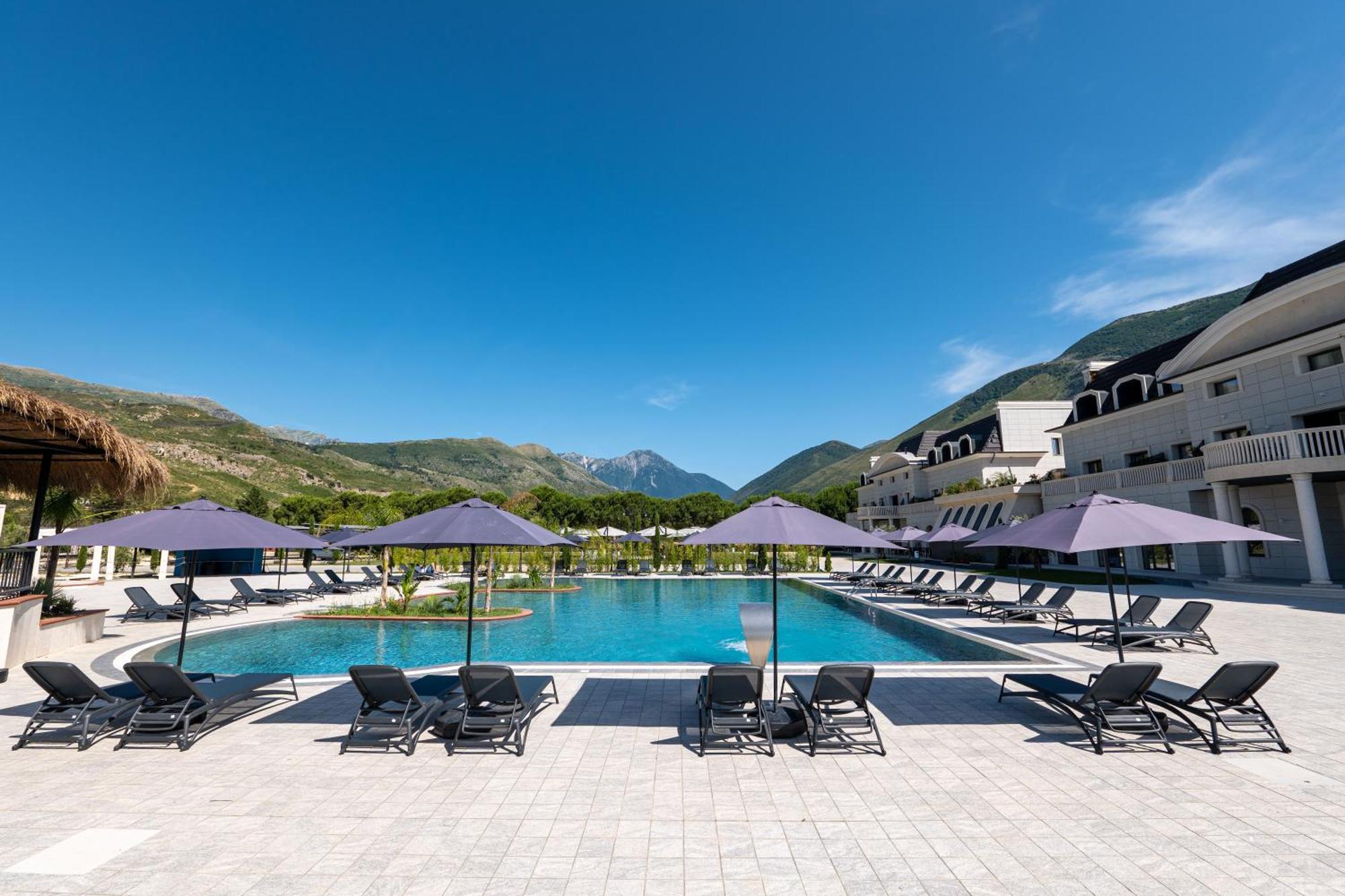 Acros Resort Vlorë Exteriör bild