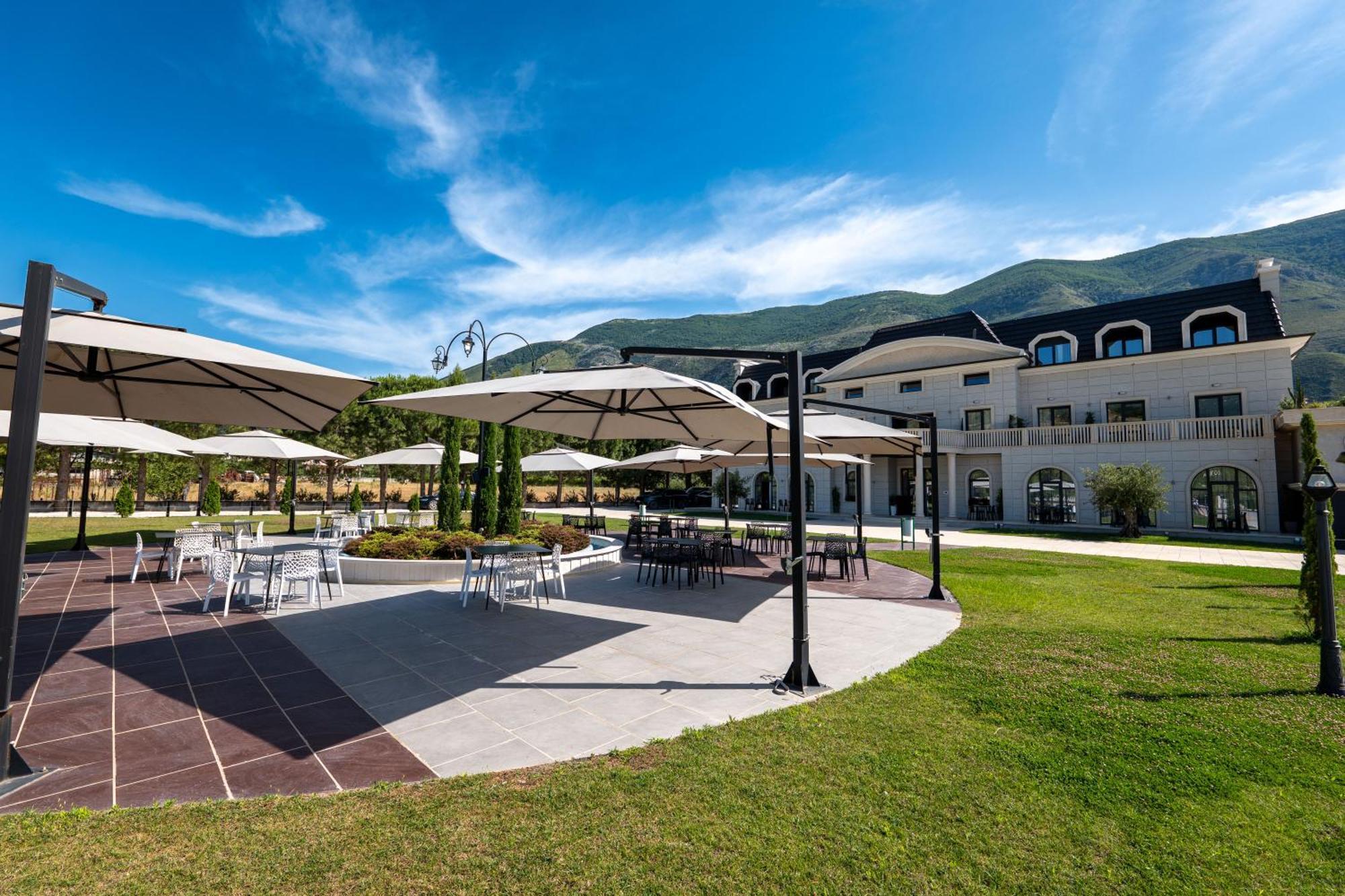 Acros Resort Vlorë Exteriör bild