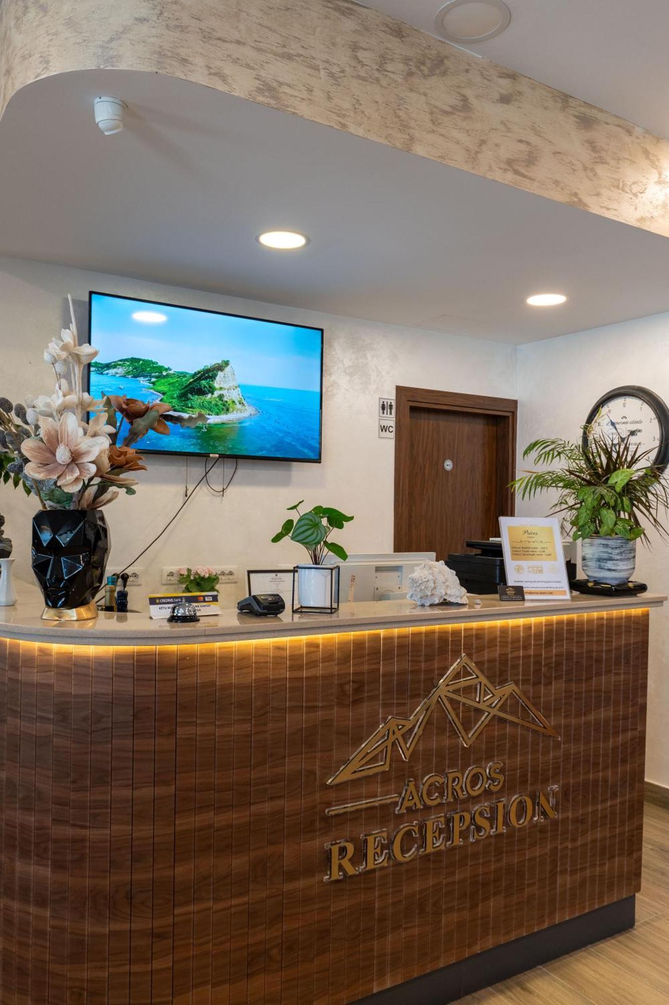 Acros Resort Vlorë Exteriör bild