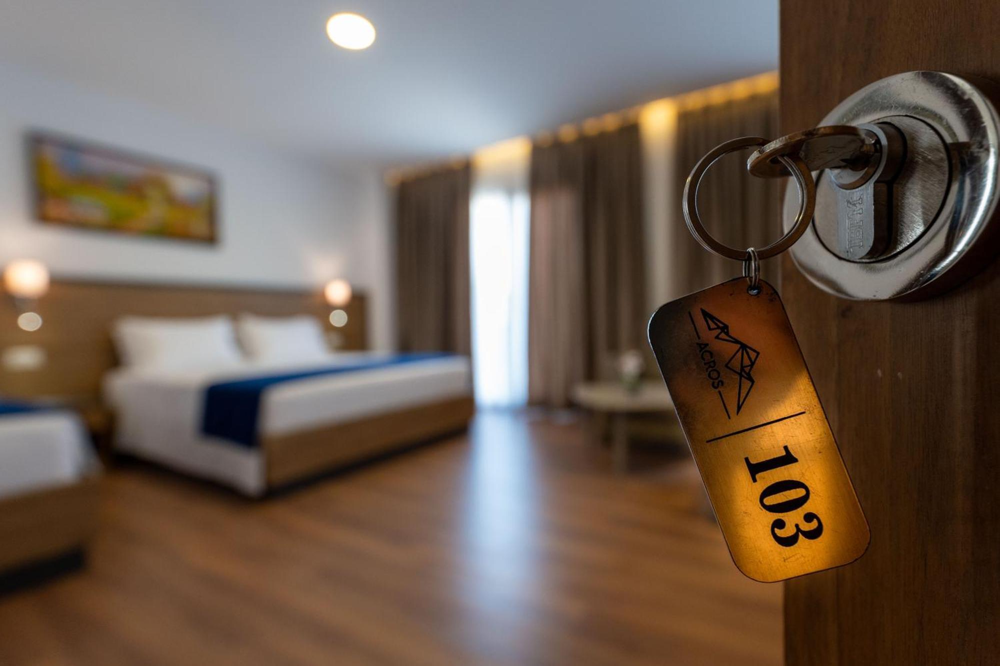 Acros Resort Vlorë Exteriör bild