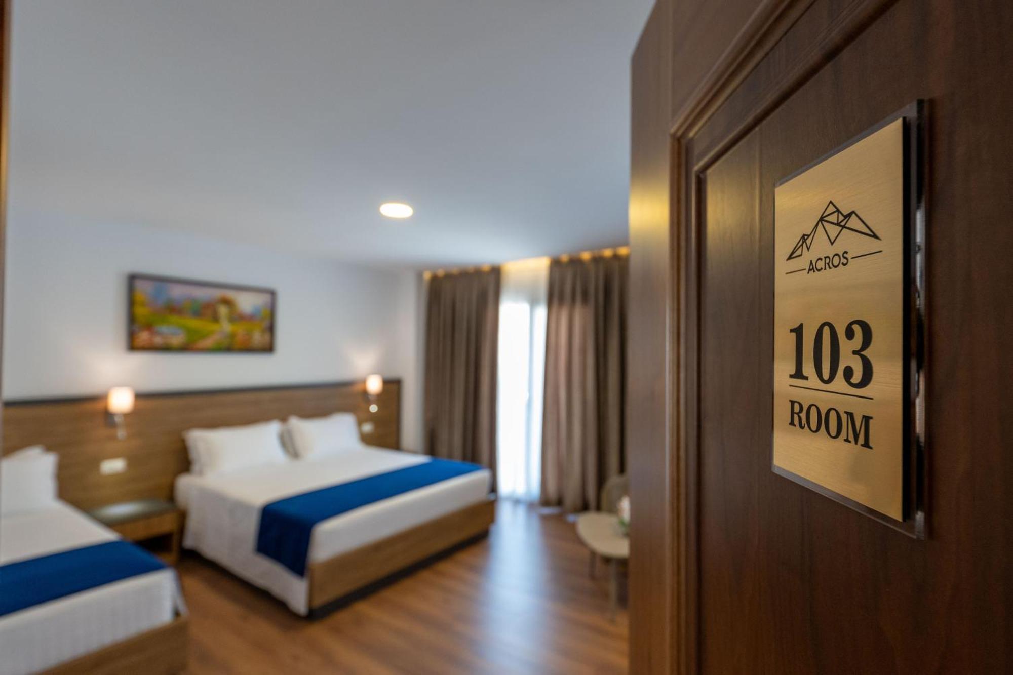Acros Resort Vlorë Exteriör bild