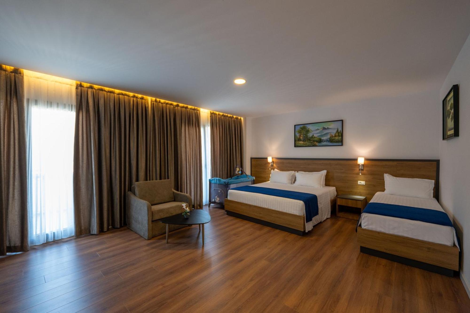 Acros Resort Vlorë Exteriör bild