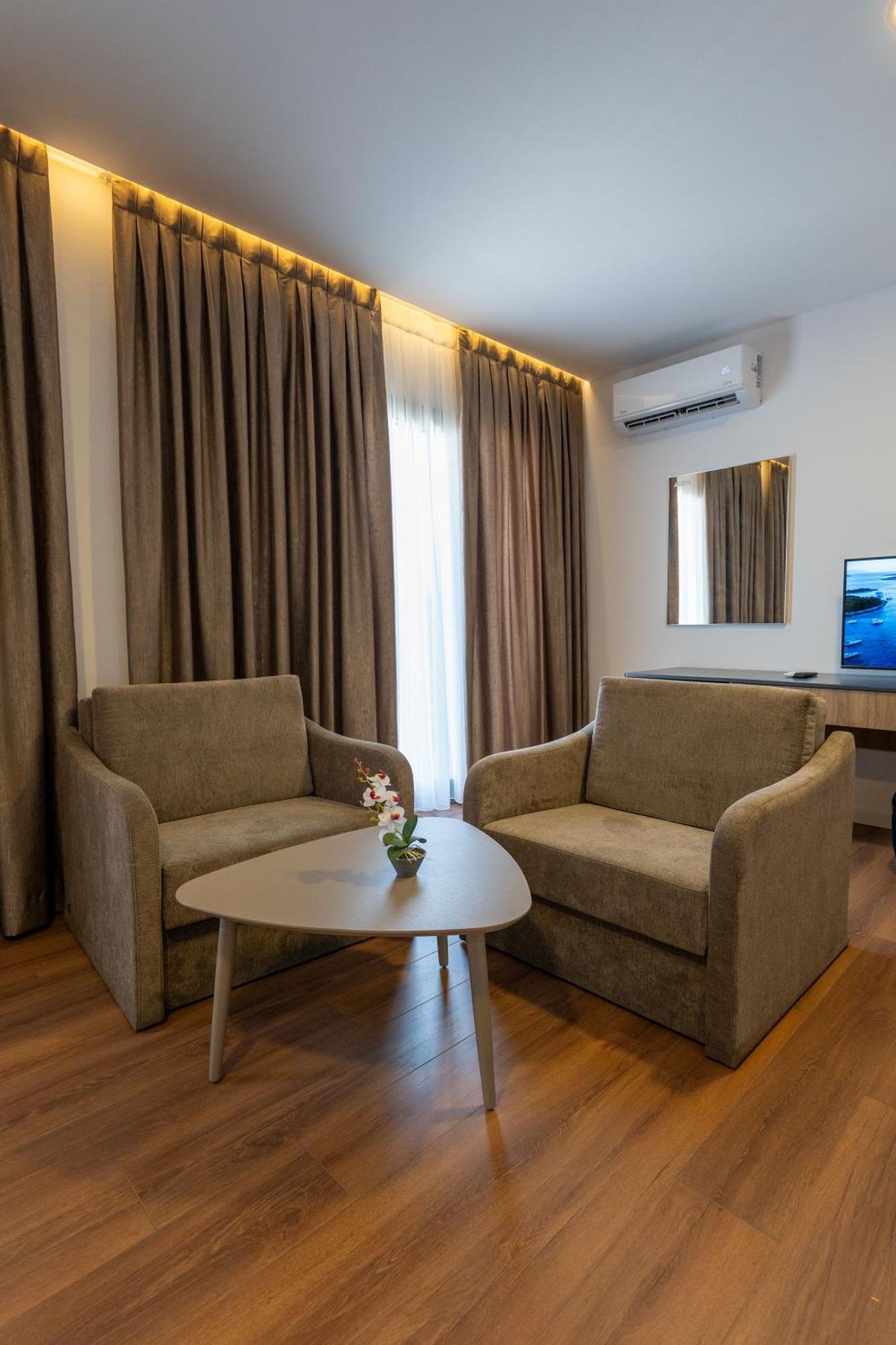 Acros Resort Vlorë Exteriör bild