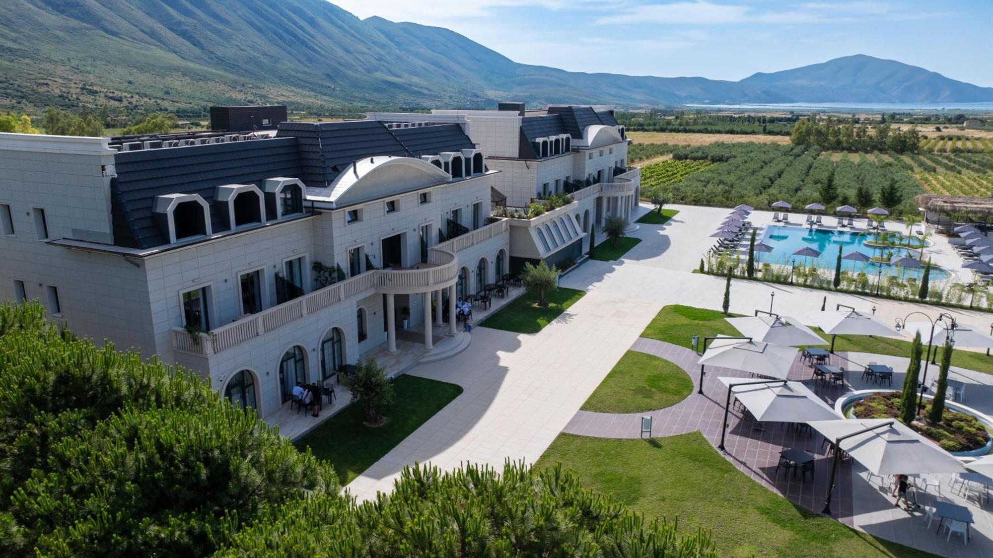 Acros Resort Vlorë Exteriör bild