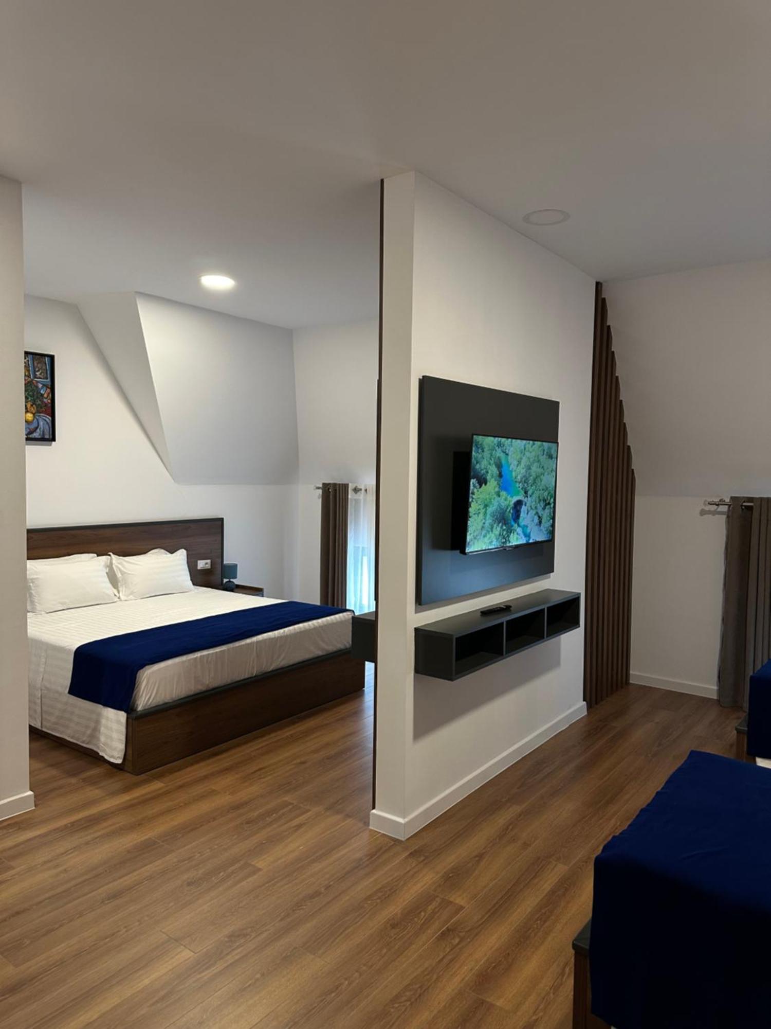 Acros Resort Vlorë Exteriör bild